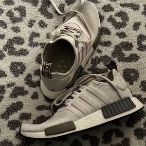 Adidas women’s size 9